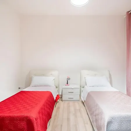 לינה וארוחת בוקר Muccino 3*